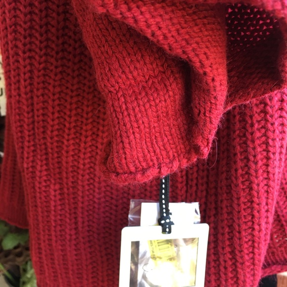 Jessica Simpson Sweater - Picture 4 of 7